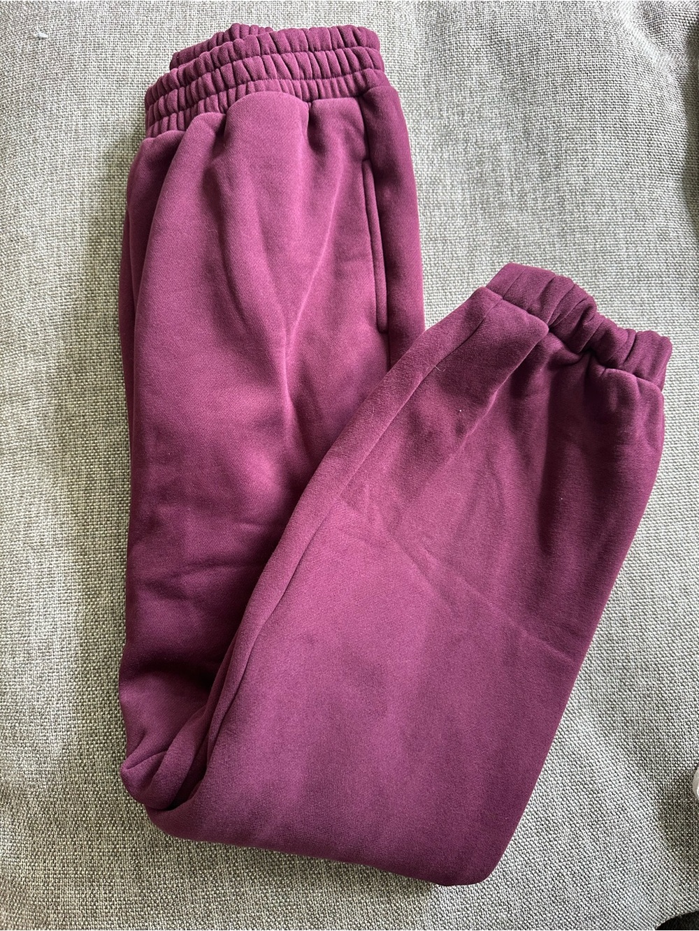 Comfrt Elastic-Waist Joggers in Deep Berry
